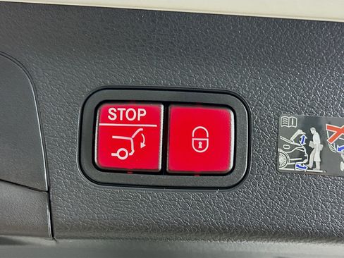 Used 2026 Mercedes-Benz GLS 450 GLS 450 image 36