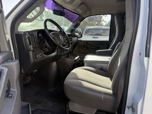 Used 2020 Chevrolet Express 2500 w/ Driver Convenience Package RWD image 7