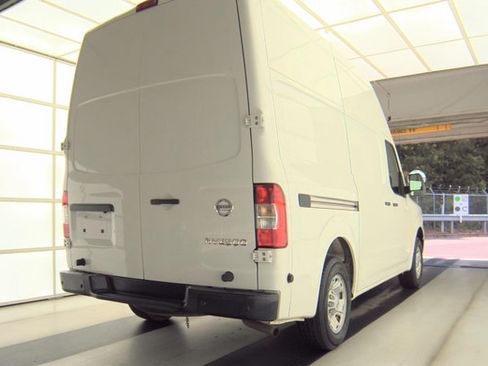Used 2020 Nissan NV 2500 SV RWD image 3