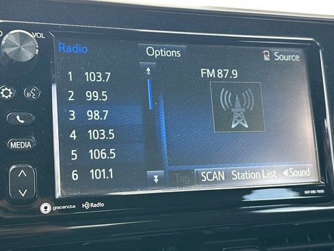 Used 2018 Toyota C-HR XLE image 20