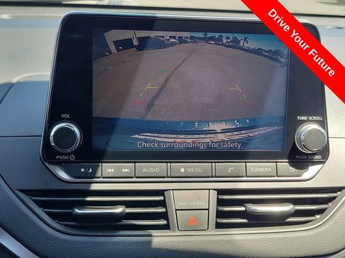 Used 2022 Nissan Altima 2.5 SR FWD image 12