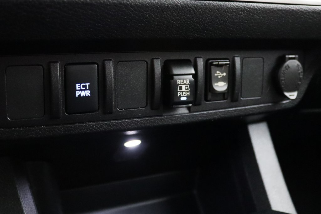 Used 2019 Toyota Tacoma SR5 AWD/4WD image 28