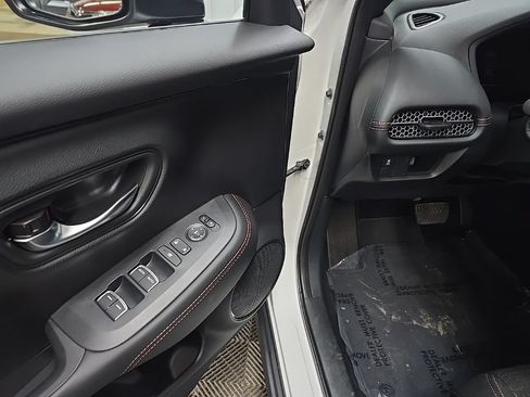 Certified 2024 Honda HR-V Sport image 29
