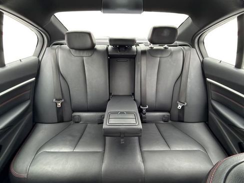 Used 2017 BMW 330i xDrive Sedan image 16