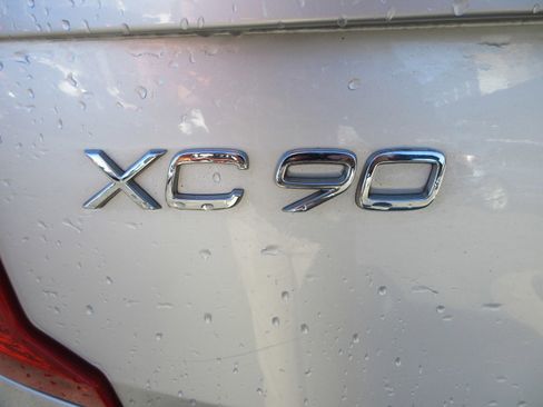 Used 2019 Volvo XC90 T6 Momentum w/ Advanced Package image 8