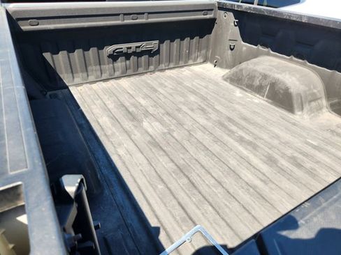 Used 2022 GMC Sierra 1500 AT4 w/ AT4 Premium Package image 9