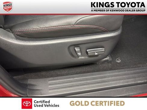 Used 2024 Toyota 4Runner TRD Off-Road Premium image 12