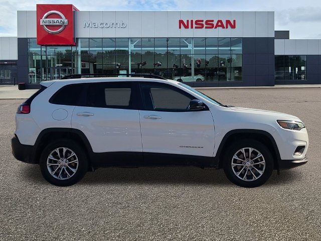 Used 2022 Jeep Cherokee Latitude Lux w/ Sun & Sound Group AWD/4WD image 8