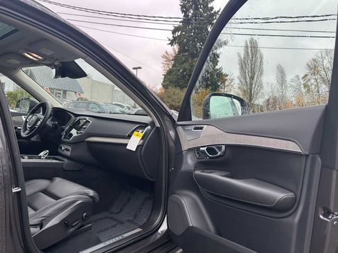 Used 2025 Volvo XC90 B6 Ultra w/ Protection Package Premier image 11