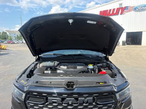 Used 2025 RAM 1500 Big Horn AWD/4WD image 36