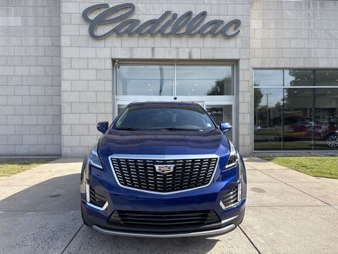 Used 2025 Cadillac XT5 Premium Luxury image 13