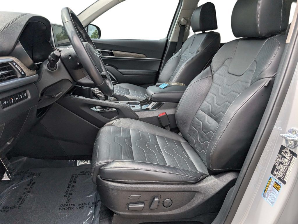 Certified 2022 Kia Telluride SX w/ SX Prestige Package AWD/4WD image 16