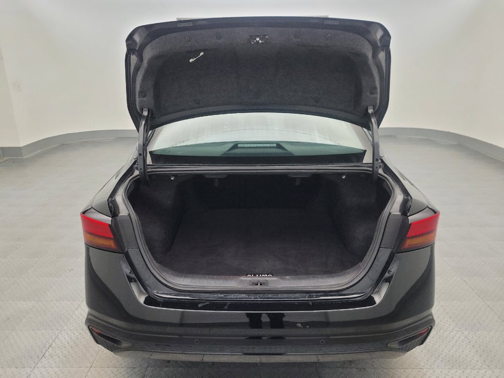 Used 2025 Nissan Altima 2.5 SV FWD image 29