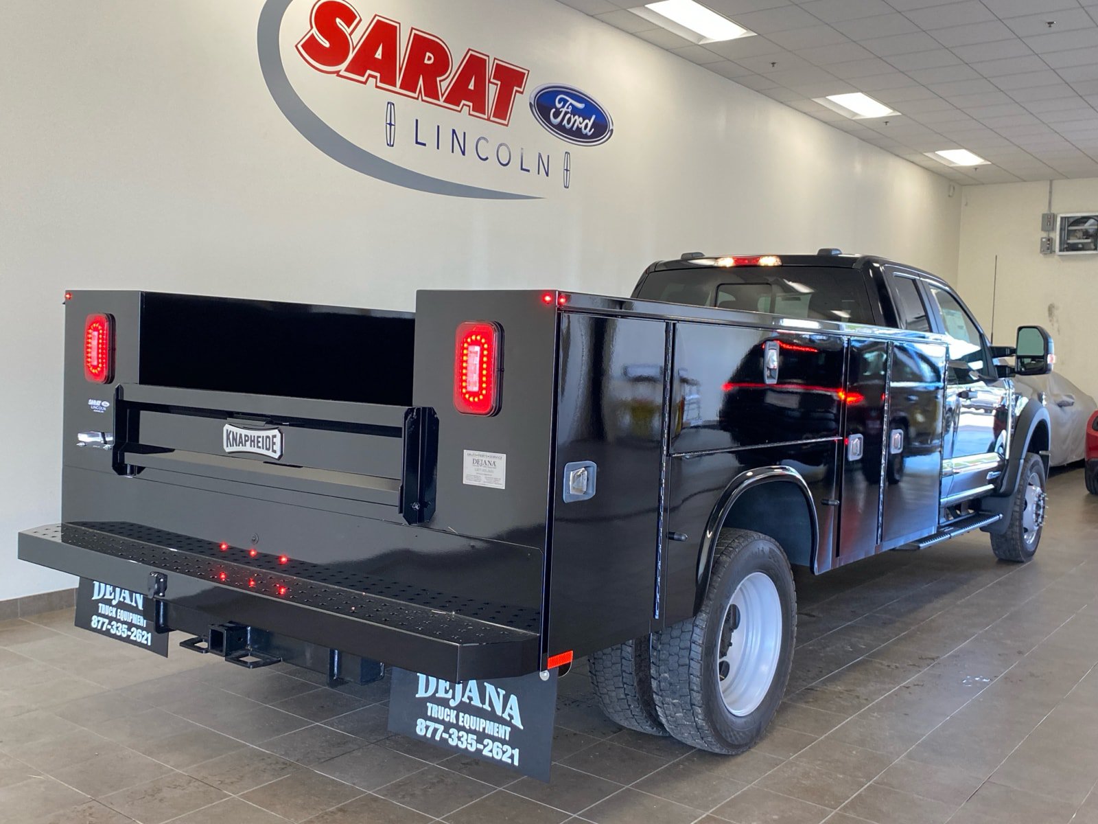 New 2026 Ford F550 4x4 Supercab Super Duty image 8