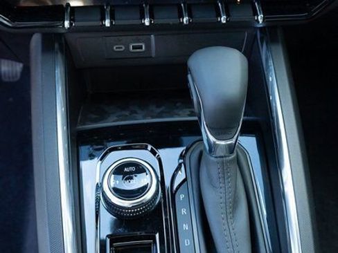 New 2026 GMC Canyon Elevation w/ Convenience Package image 17