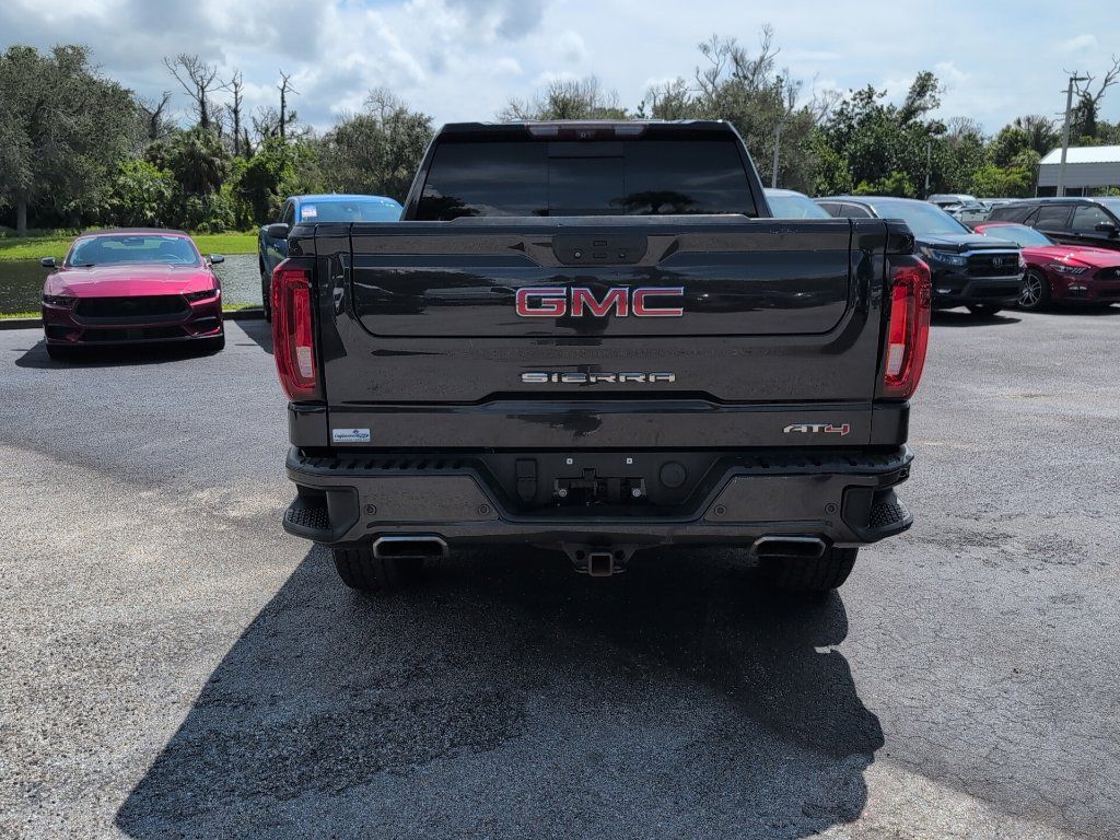 Used 2020 GMC Sierra 1500 AT4 w/ AT4 Premium Package AWD/4WD image 4