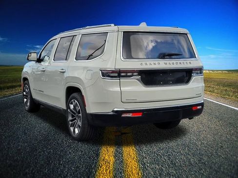 Certified 2022 Jeep Grand Wagoneer Series III AWD/4WD image 7
