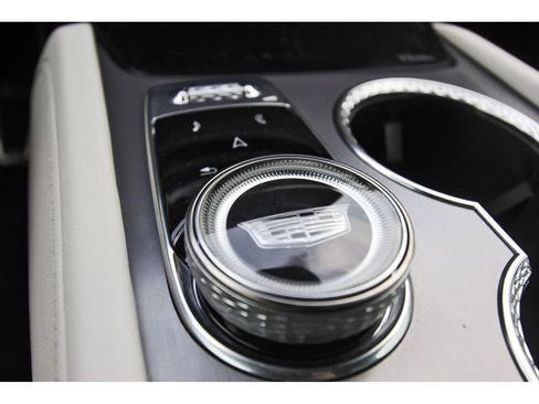 New 2026 Cadillac Vistiq Sport image 21