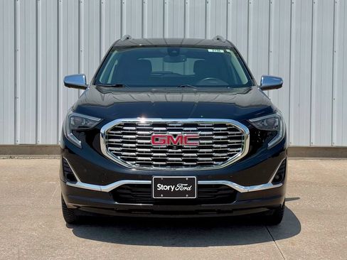 Used 2020 GMC Terrain Denali w/ Denali Premium Package AWD/4WD image 9