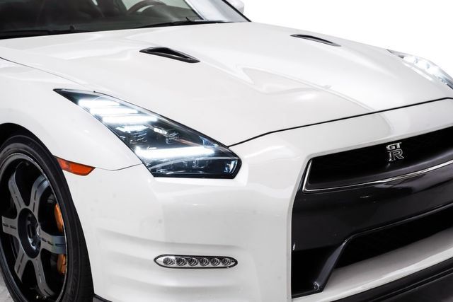 Used 2015 Nissan GT-R Black Edition AWD/4WD image 15