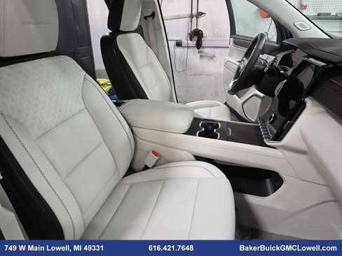 Used 2024 GMC Acadia Denali w/ Super Cruise Package image 10