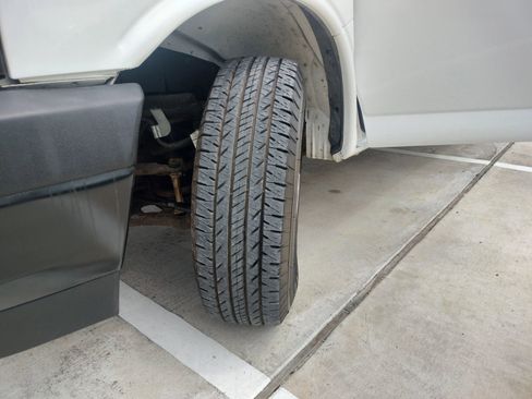 Used 2017 Chevrolet Express 2500 LS image 16