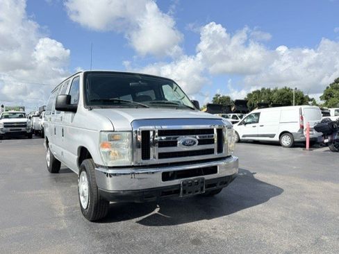 Used 2008 Ford E-150 and Econoline 150 Wagon RWD image 4