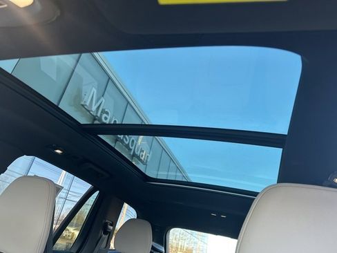 Used 2025 Volvo XC90 B5 Plus image 27