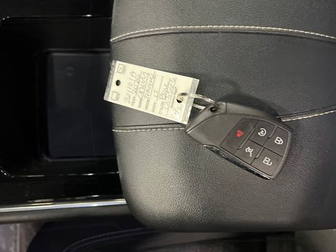 Certified 2025 Chevrolet Traverse LT w/ Driver Confidence Package image 30