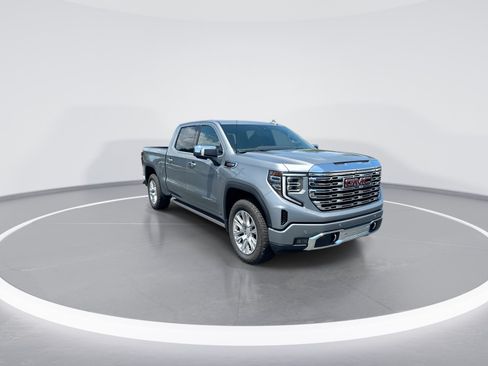 Used 2026 GMC Sierra 1500 Denali w/ Technology Package AWD/4WD image 2