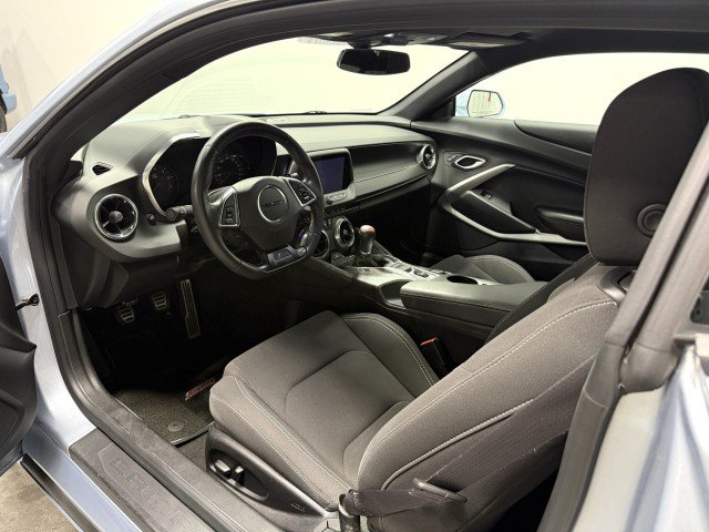Used 2017 Chevrolet Camaro SS RWD image 15
