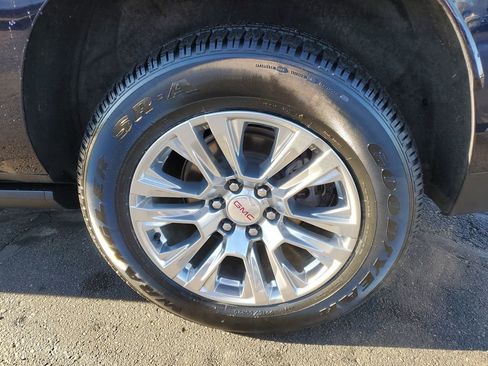 Used 2023 GMC Yukon XL Denali image 37