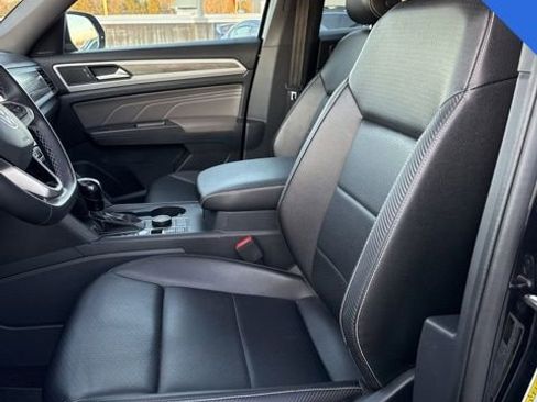Used 2021 Volkswagen Atlas Cross Sport SE image 11