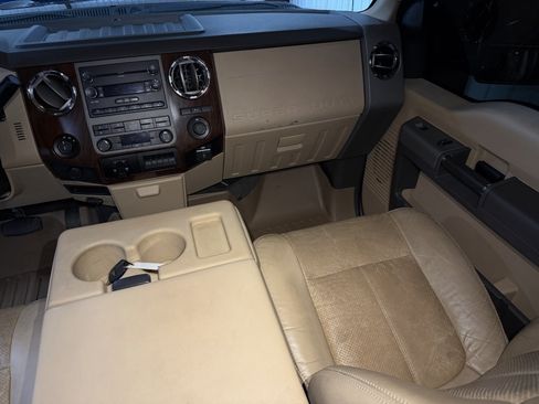 Used 2011 Ford F350 Lariat w/ Lariat Interior Pkg AWD/4WD image 33
