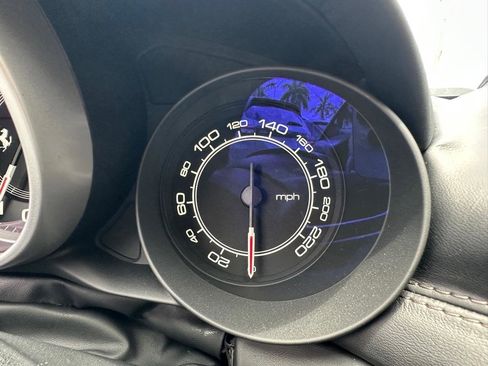 Used 2015 Ferrari California T RWD image 33