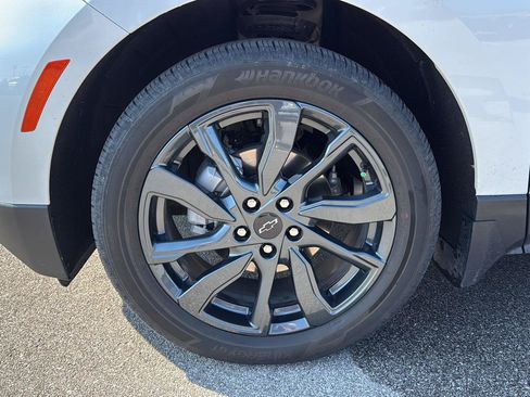 Used 2023 Chevrolet Equinox RS w/ RS Leather Package FWD image 14