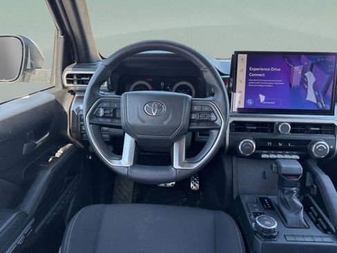 Used 2025 Toyota Tacoma TRD Sport image 10