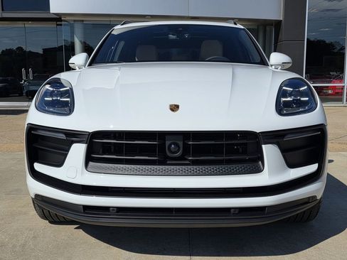 New 2026 Porsche Macan image 9