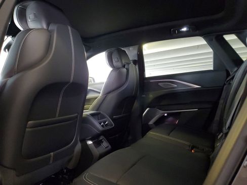 New 2025 Cadillac Lyriq Sport image 10