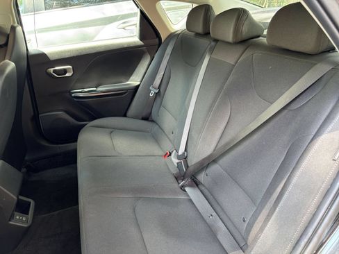 Used 2025 Kia K4 FWD image 37