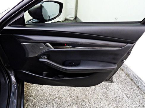 Used 2019 MAZDA MAZDA3 AWD Sedan w/ Preferred Package image 11