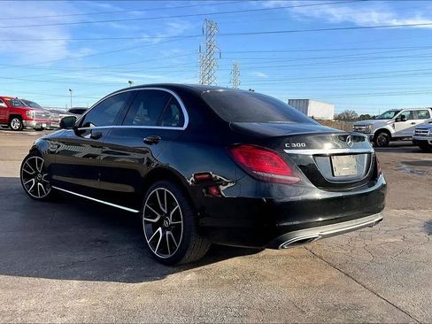 Used 2019 Mercedes-Benz C 300 4MATIC Sedan image 2
