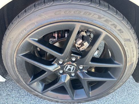 Used 2024 Honda Civic Sport image 9