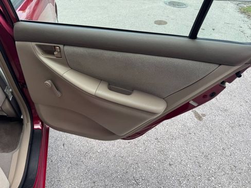 Used 2005 Toyota Corolla CE FWD image 20
