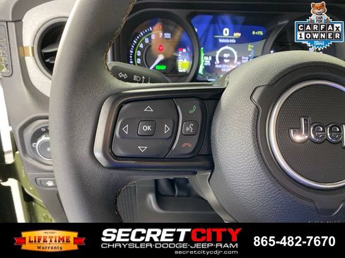 Used 2024 Jeep Wrangler Unlimited AWD/4WD image 14