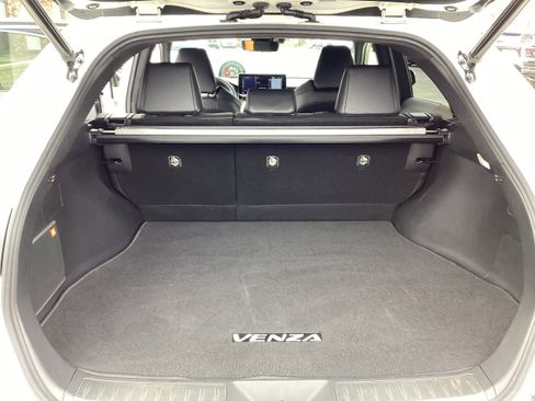 Used 2021 Toyota Venza Limited w/ Advanced Technology Package image 14