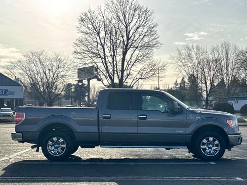 Used 2013 Ford F150 XLT w/ Luxury Equipment Group image 8