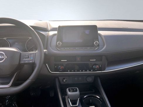 New 2026 Nissan Rogue SV w/ SV Premium Package AWD/4WD image 7