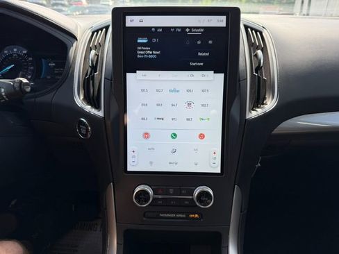 Used 2022 Ford Edge SE w/ Black Appearance Package image 22