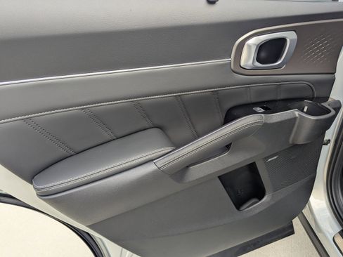 New 2026 Kia Sorento SX image 4